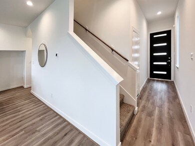 1103 Highland Square Ln, Houston, TX 77091 - photo 6