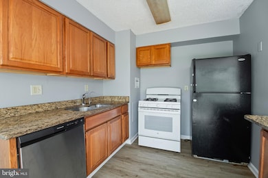 1822 Metzerott Rd unit 205, Adelphi, MD 20783 - photo 2