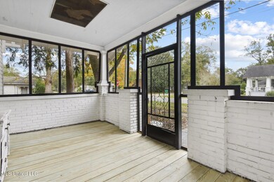 Screened in Porch