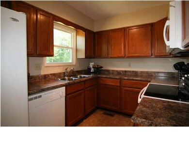Fully applianced, updated kitchen has new counter 