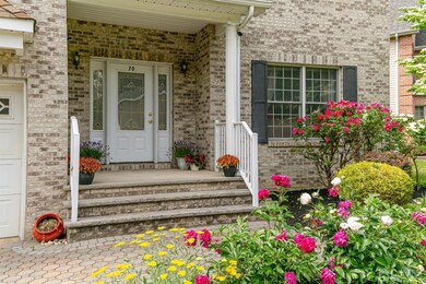 70 Melbloum Ln, Edison, NJ 08837 - photo 2