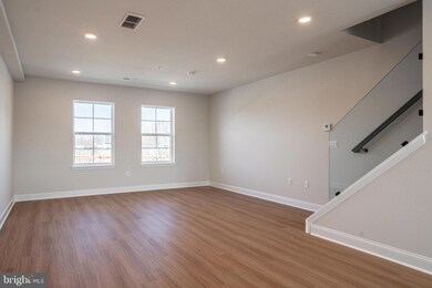 4090 Conshohocken Ave unit A8, Philadelphia, PA 19131 - photo 5
