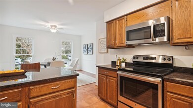 12225 Tildenwood Dr, Rockville, MD 20852 - photo 7