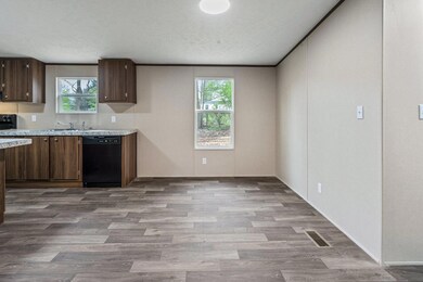 109 Arbor Dr unit 125, Statesville, NC 28677 - photo 3