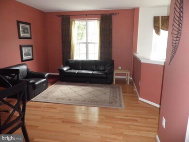 21059 Sojourn Ct, Germantown, MD 20876 - photo 2