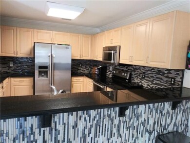 3297 Commodore Neww kitchen 2