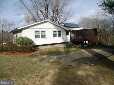 1906 Chalfont Ct, Fort Washington, MD 20744 - photo 2