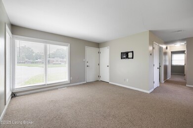 3547 Lisbon Ln, Louisville, KY 40218 - photo 4