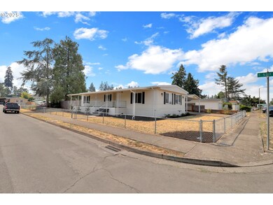 578 S 53rd St, Springfield, OR 97478 - photo 3