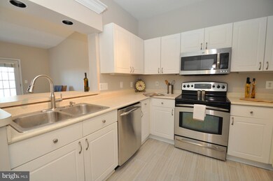 4551 Strutfield Ln unit 4431, Alexandria, VA 22311 - photo 2