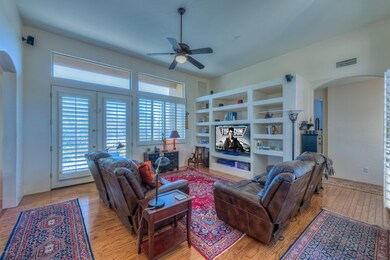 009_Family Room