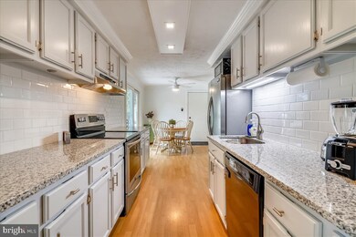 9353 Dewlit Way, Columbia, MD 21045 - photo 4