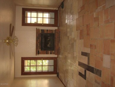 610 camino saguaro living room