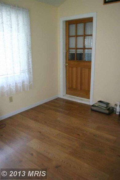 2726 Arbutus Ave, Halethorpe, MD 21227 - photo 5