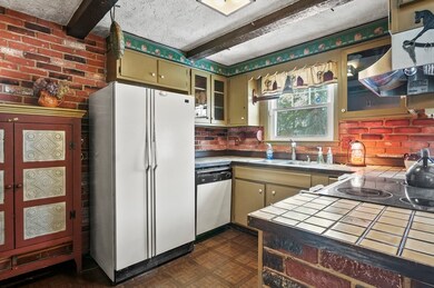 14 Kenberma Rd, Worcester, MA 01604 - photo 6