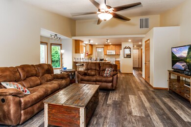 63275 NW Lavacrest St, Bend-18