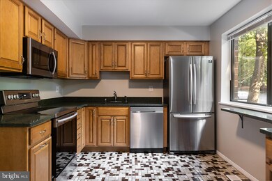 7184 Lasting Light Way, Columbia, MD 21045 - photo 3