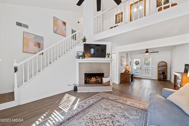 152 Manor Row-02300