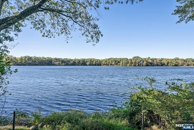 907 Scioto Dr, Franklin Lakes, NJ 07417 - photo 3