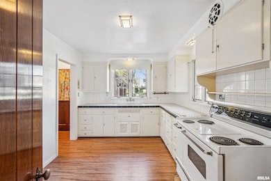 314 W 3rd St, Prophetstown, IL 61277 - photo 4