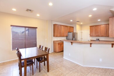 Eat-In Kitchen