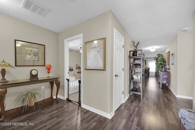 7-web-or-mls-7375 Westland Oaks_007