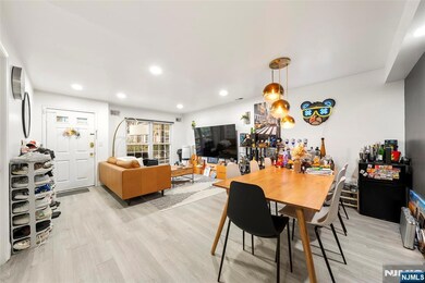 1420 Westgate Dr, Fort Lee, NJ 07024 - photo 5