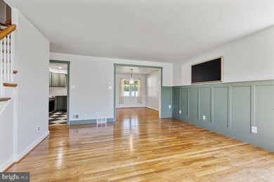 3813 Grant St, Reading, PA 19606 - photo 5