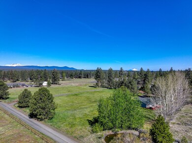 19450 Calico Rd, Bend, OR 97702 - photo 2