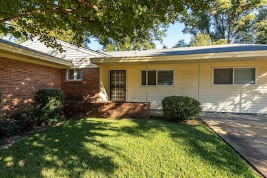 5170 Meadowcrest Cir, Memphis, TN 38117 - photo 2