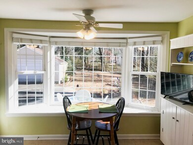 126 Cedar Ave, Colonial Beach, VA 22443 - photo 6