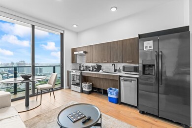 The Elser unit 4502, Miami, FL 33132 - photo 6