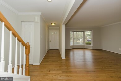 9664 Scotch Haven Dr, Vienna, VA 22181 - photo 2