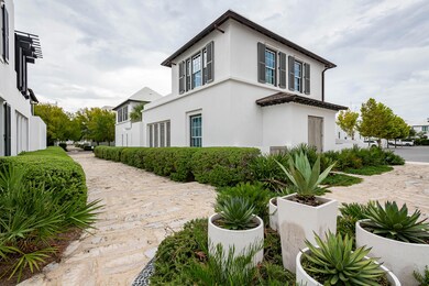 220810-65northcharles-206-2000