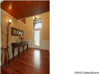 629 Sunray Dr, Shepherdsville, KY 40165 - photo 2