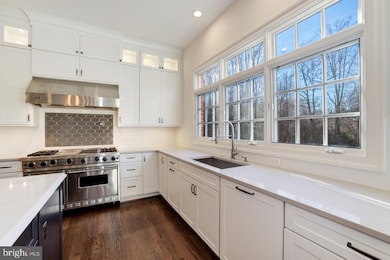 1176 Old Tolson Mill Rd, McLean, VA 22102 - photo 5