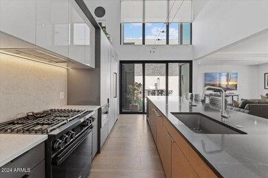 08-Kitchen