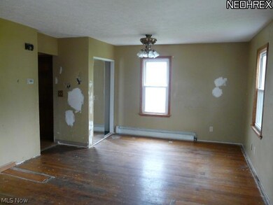 2409 E 33rd St, Lorain, OH 44055 - photo 6