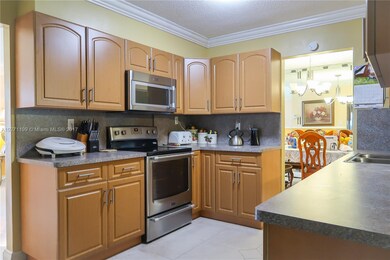 7208 NW 76th St, Tamarac, FL 33321 - photo 4