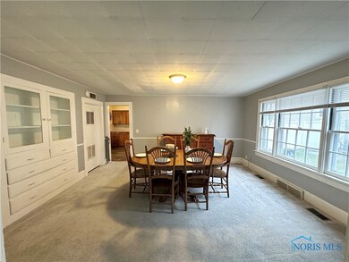 307 Clinton St, Elmore, OH 43416 - photo 4