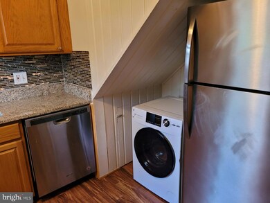 196 Cabbel Dr, Manassas Park, VA 20111 - photo 6