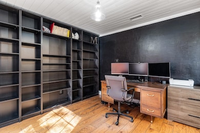 1209 Schumac Ln, Bedford, TX 76022 - photo 4