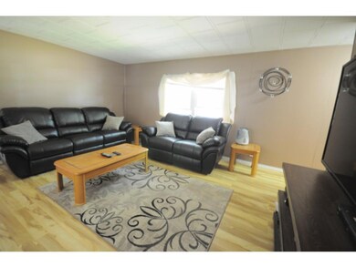 1 Pinewood Cove, Raymond, NH 03077 - photo 3