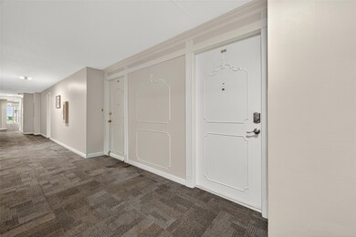 2601 St unit B114, Houston, TX 77025 - photo 4