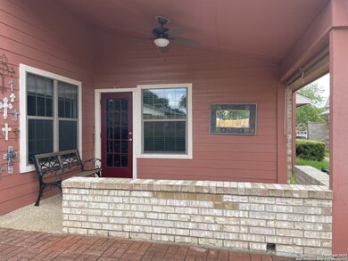 614 Courtney St, Fredericksburg, TX 78624 - photo 7