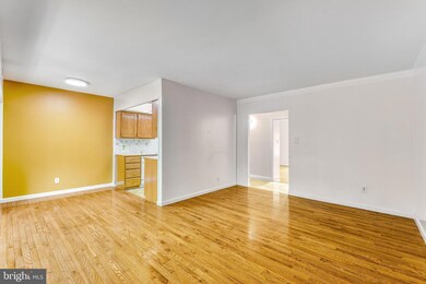 11601 Stoneview Square unit 21C, Reston, VA 20191 - photo 2