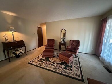 707 Edgehill Dr, Logan, OH 43138 - photo 5