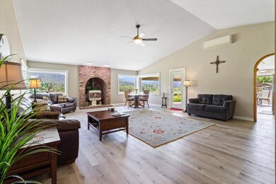 4461 Laurel Ave, Grants Pass, OR 97527 - photo 6