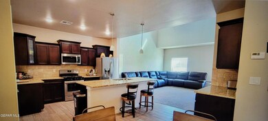 13848 Lago Vista Ave, Horizon City, TX 79928 - photo 5