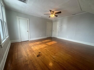 121 Northampton Ave unit 3, Springfield, MA 01109 - photo 4